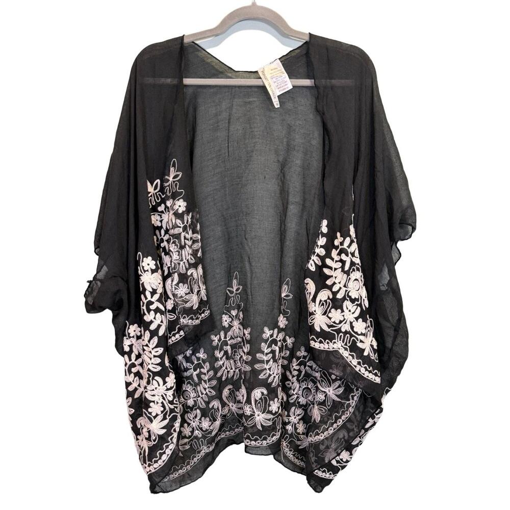 Forgotten Grace Kimono Womens Size M Black‎ White Sheer Open Floral